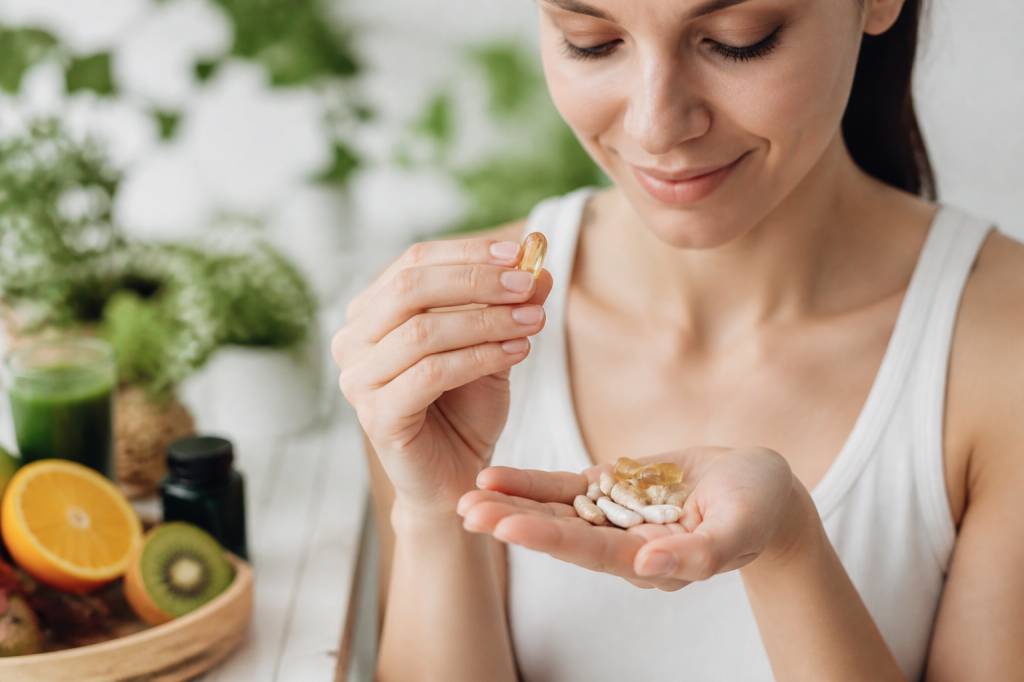 Compléments alimentaires anti âge : les plantes et nutriments incontournables pour préserver la vitalité cellulaire