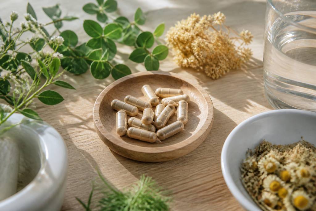 Complément alimentaire anti age : les plantes et actifs naturels à connaître