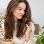 Perte cheveux automne : quelles plantes pour fortifier la chevelure ?
